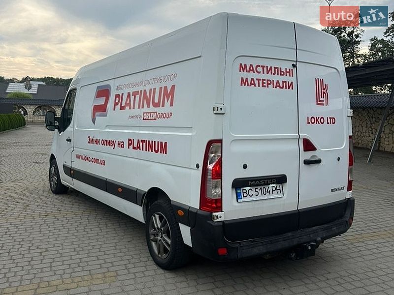 Вантажний фургон Renault Master 2011 в Львові