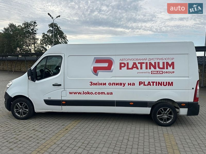 Вантажний фургон Renault Master 2011 в Львові