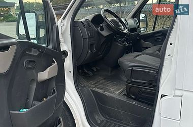 Вантажний фургон Renault Master 2011 в Львові
