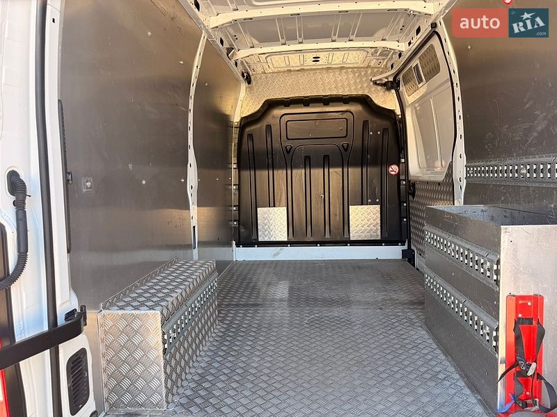 Вантажний фургон Renault Master 2021 в Києві