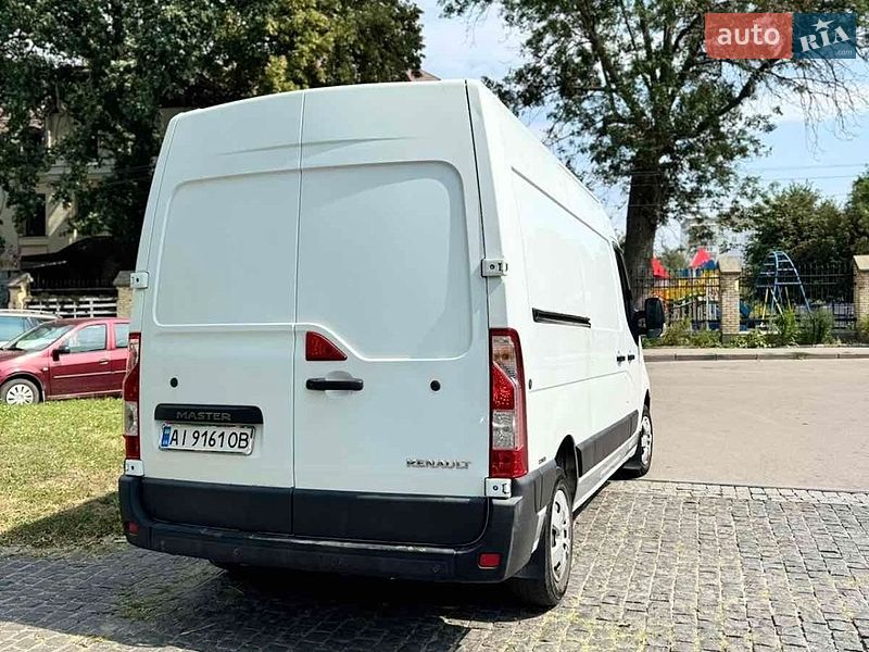 Грузовой фургон Renault Master 2015 в Фастове