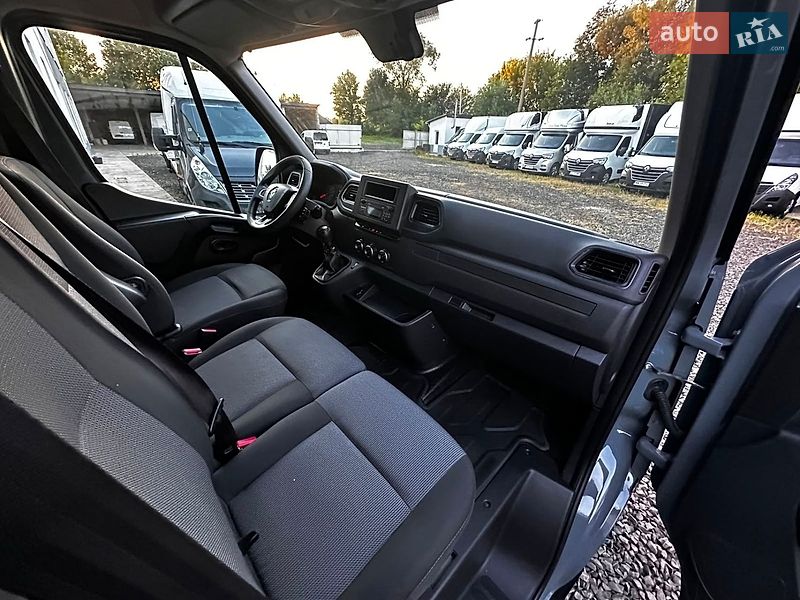 Вантажний фургон Renault Master 2022 в Бучі