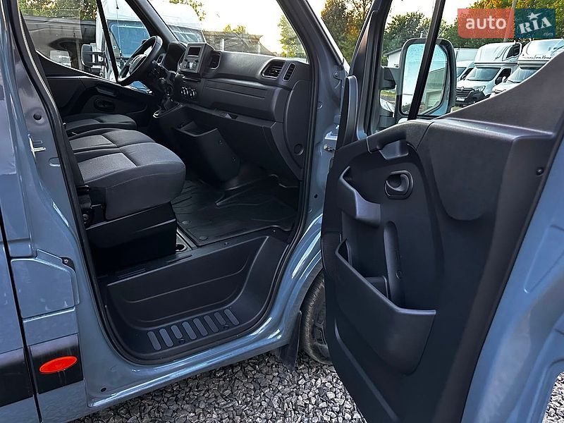 Вантажний фургон Renault Master 2022 в Бучі