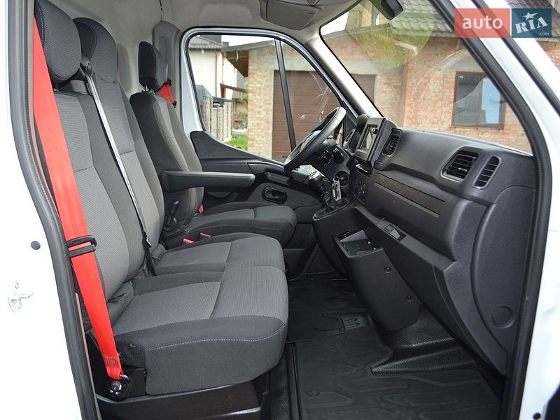 Грузовой фургон Renault Master 2022 в Ровно