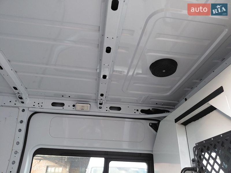 Вантажний фургон Renault Master 2025 в Івано-Франківську