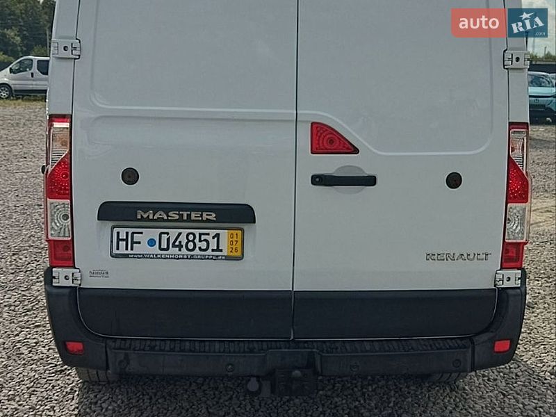 Вантажний фургон Renault Master 2015 в Бартатові