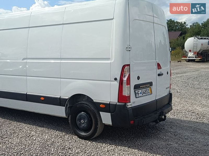 Вантажний фургон Renault Master 2015 в Бартатові