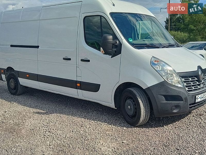 Вантажний фургон Renault Master 2015 в Бартатові