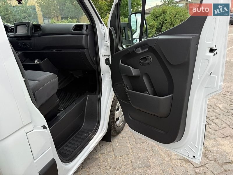 Вантажний фургон Renault Master 2021 в Дубні