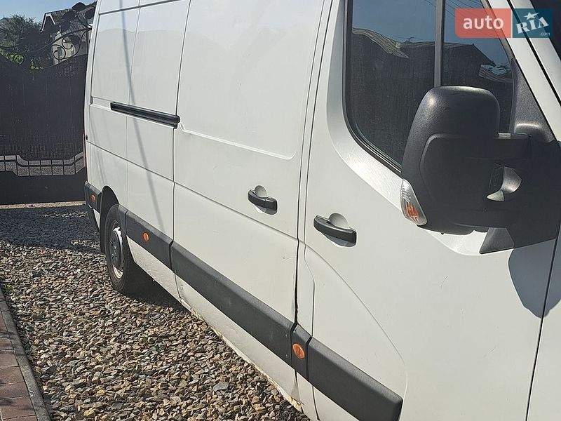 Вантажний фургон Renault Master 2013 в Івано-Франківську