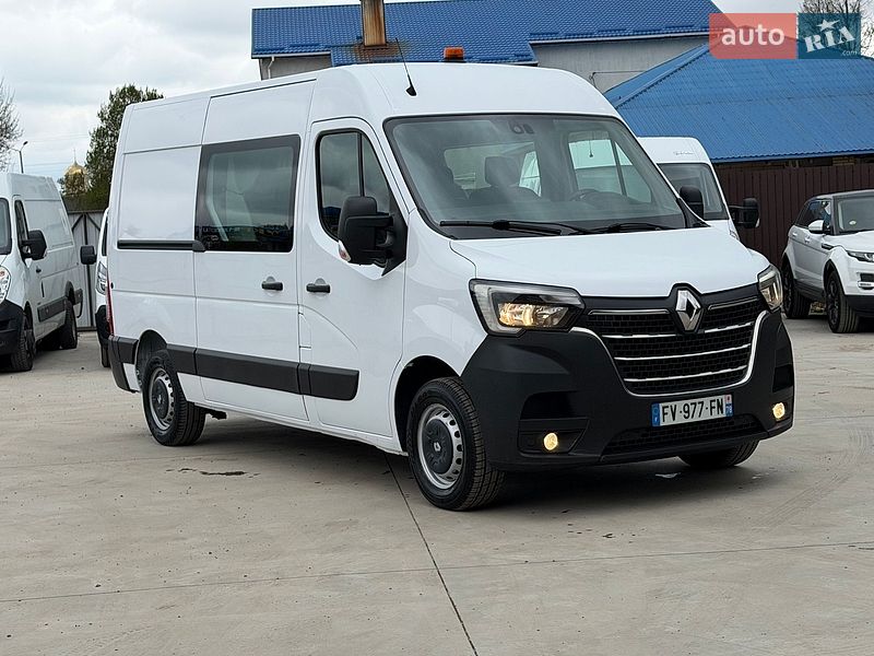 Вантажопасажирський фургон Renault Master 2021 в Дубні