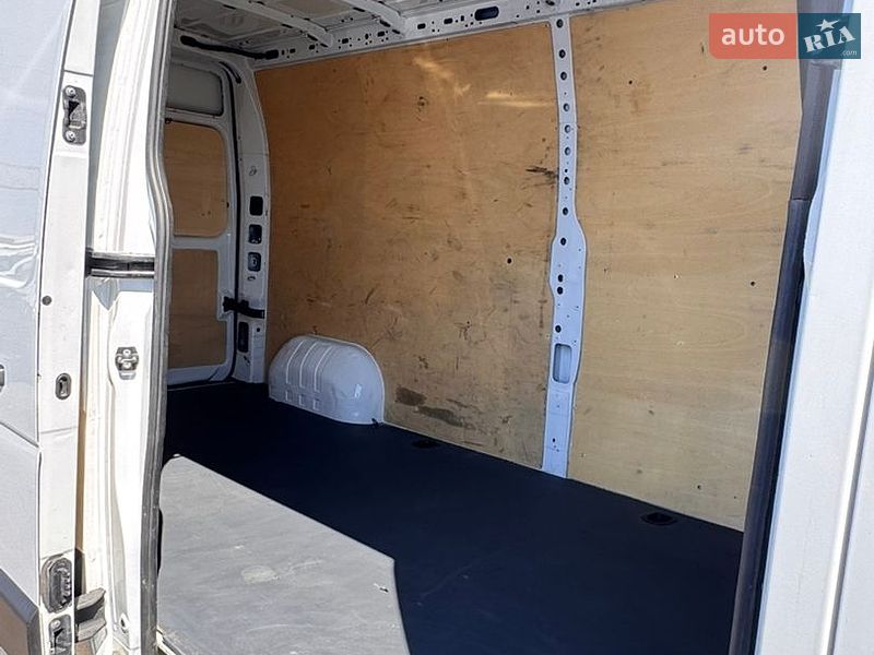 Грузовой фургон Renault Master 2018 в Киеве