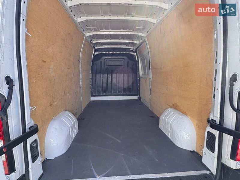 Вантажний фургон Renault Master 2018 в Києві