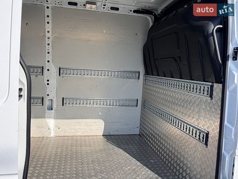 Грузовой фургон Renault Master 2021 в Киеве фото 26 Грузовой фургон Renault Master 2021 в Киеве