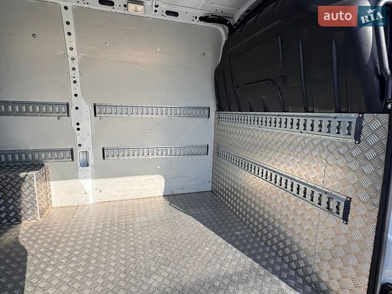 Грузовой фургон Renault Master 2021 в Киеве фото 25 Грузовой фургон Renault Master 2021 в Киеве