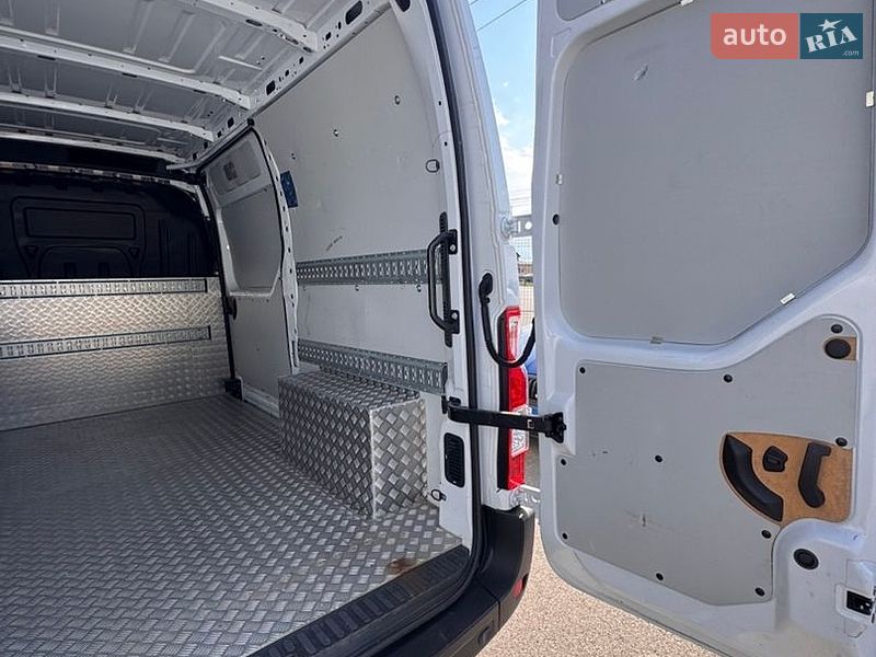 Грузовой фургон Renault Master 2021 в Киеве фото 29 Грузовой фургон Renault Master 2021 в Киеве