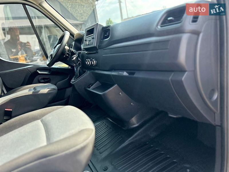 Тентований Renault Master 2021 в Хусті
