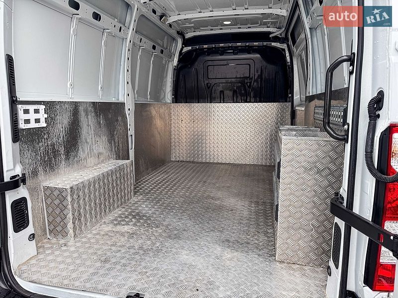 Вантажний фургон Renault Master 2021 в Рівному