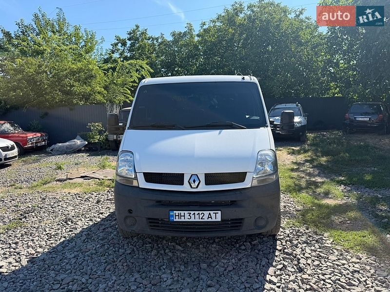 Эвакуатор Renault Master 2005 в Одессе