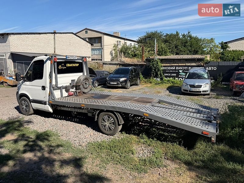 Евакуатор Renault Master 2005 в Одесі