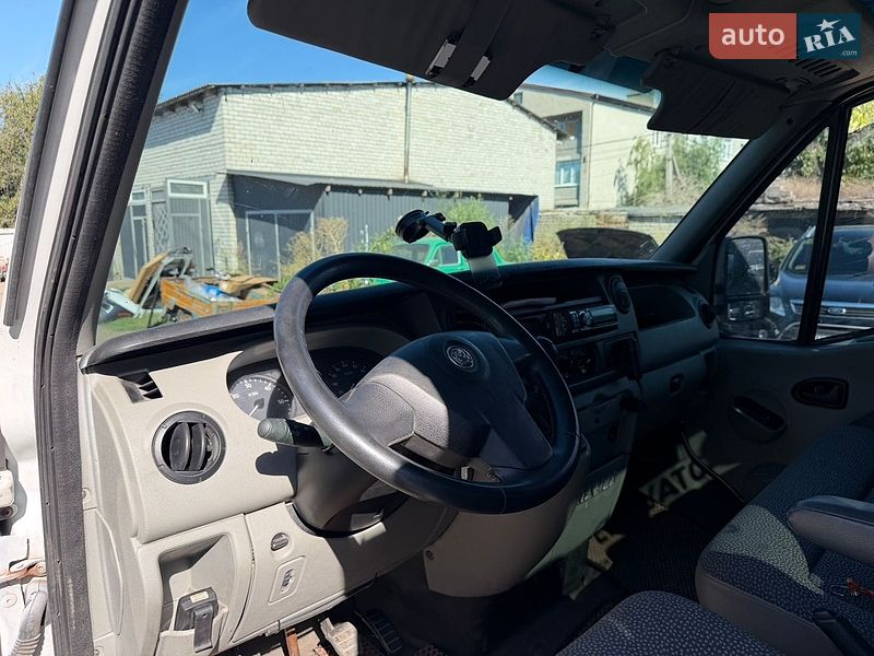 Евакуатор Renault Master 2005 в Одесі