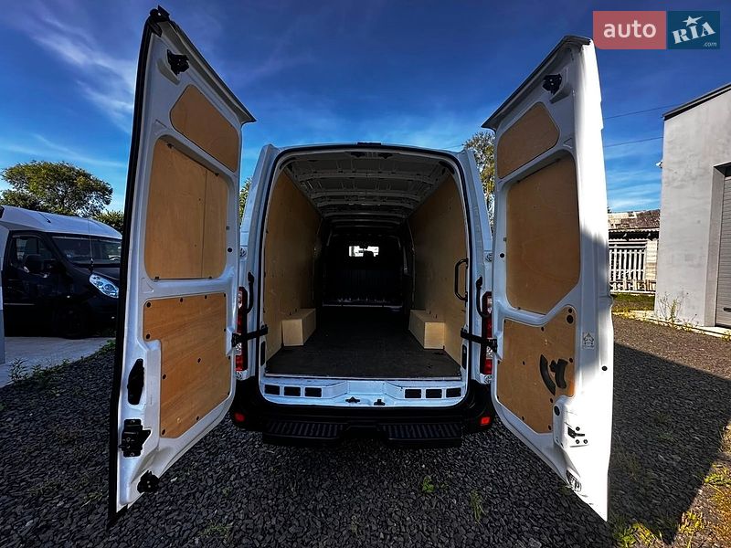 Грузовой фургон Renault Master 2022 в Киеве