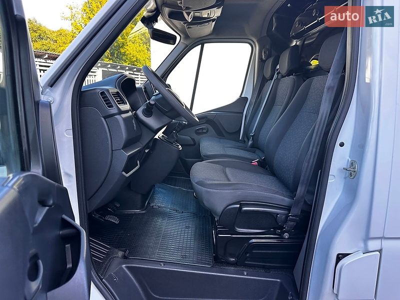 Грузовой фургон Renault Master 2022 в Киеве