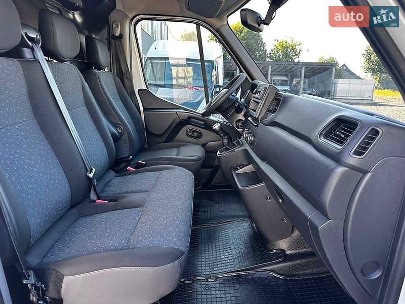 Грузовой фургон Renault Master 2022 в Киеве