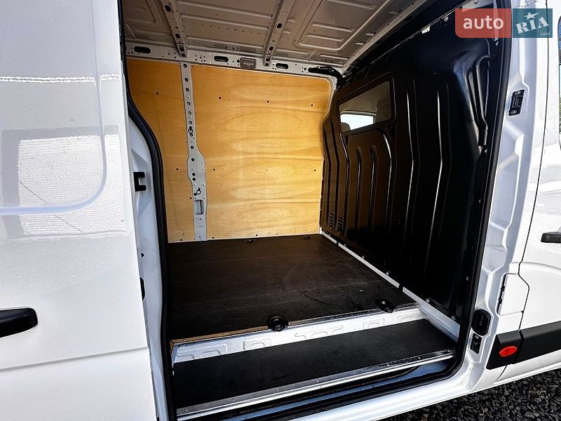 Грузовой фургон Renault Master 2022 в Киеве