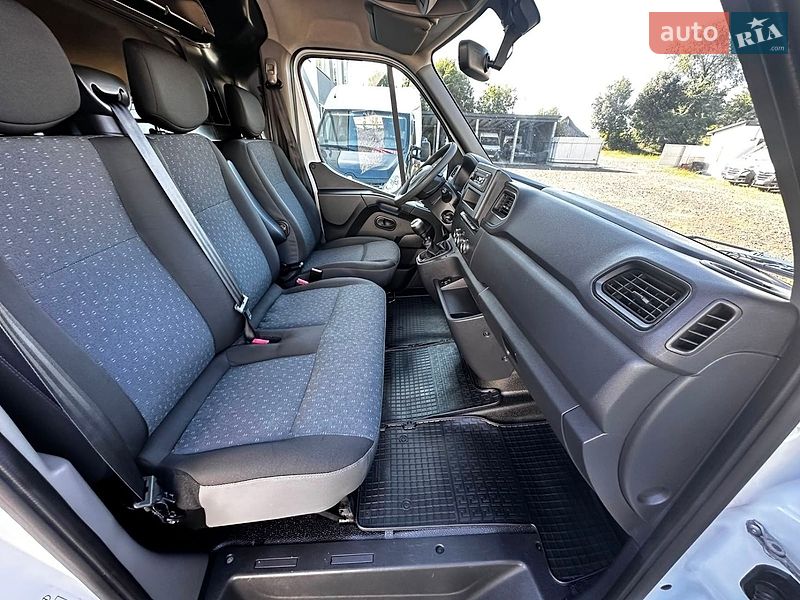 Грузовой фургон Renault Master 2022 в Киеве