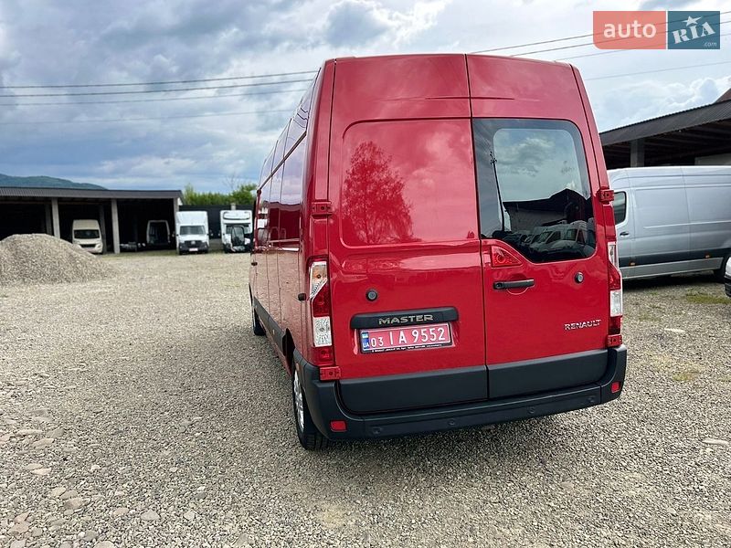 Грузовой фургон Renault Master 2024 в Хусте