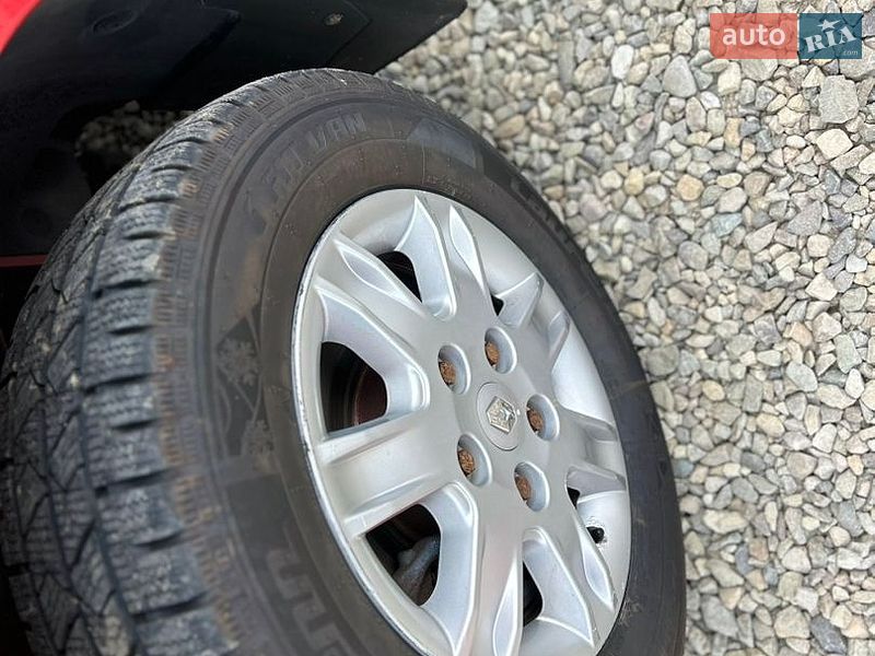 Грузовой фургон Renault Master 2024 в Хусте