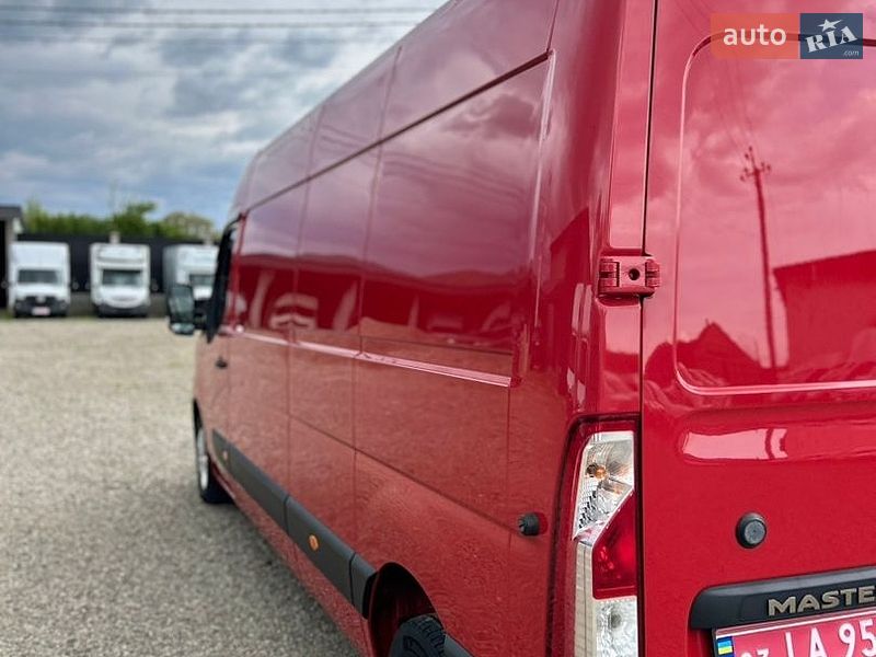 Грузовой фургон Renault Master 2024 в Хусте