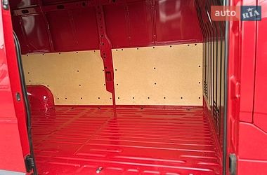 Грузовой фургон Renault Master 2024 в Хусте