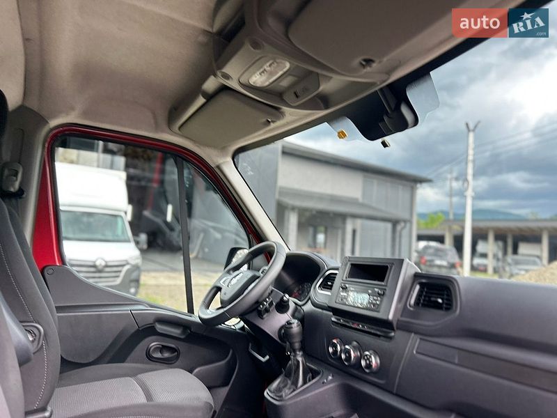 Грузовой фургон Renault Master 2024 в Хусте