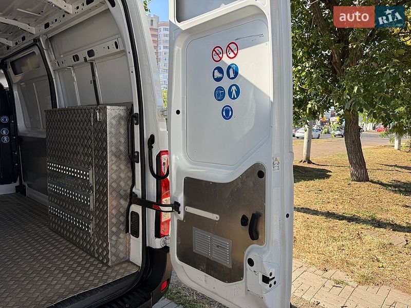 Вантажний фургон Renault Master 2022 в Одесі