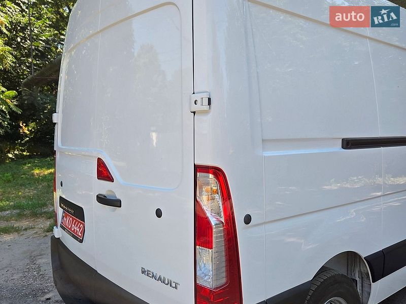 Вантажний фургон Renault Master 2021 в Дніпрі