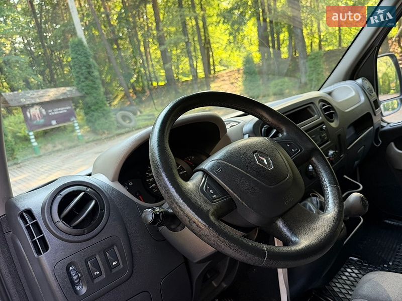 Микроавтобус грузовой (до 3,5т) Renault Master 2015 в Дрогобыче