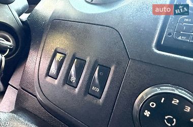 Микроавтобус грузовой (до 3,5т) Renault Master 2015 в Дрогобыче