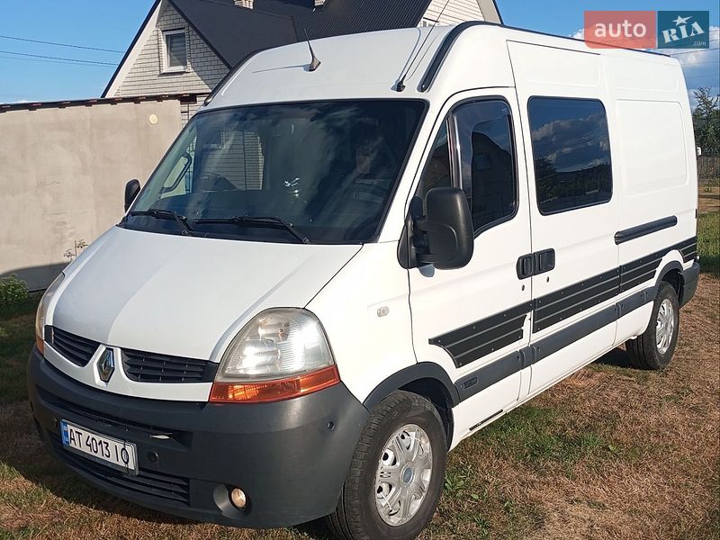 Минивэн Renault Master 2009 в Долине