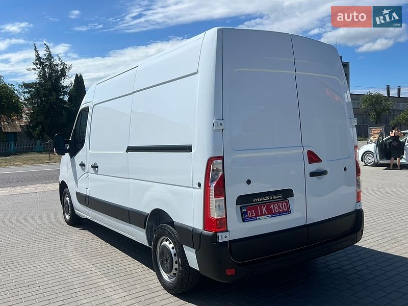 Грузовой фургон Renault Master 2022 в Лопатине