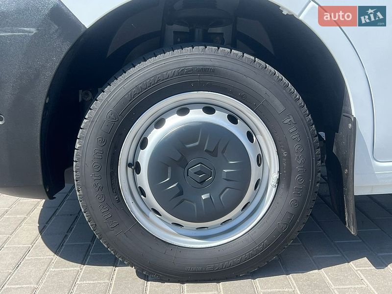 Грузовой фургон Renault Master 2022 в Лопатине
