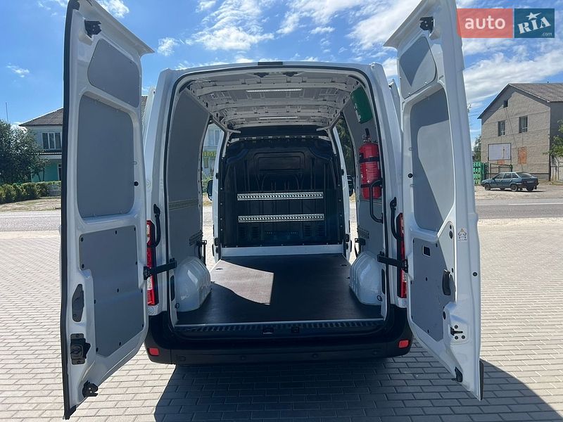 Грузовой фургон Renault Master 2022 в Лопатине
