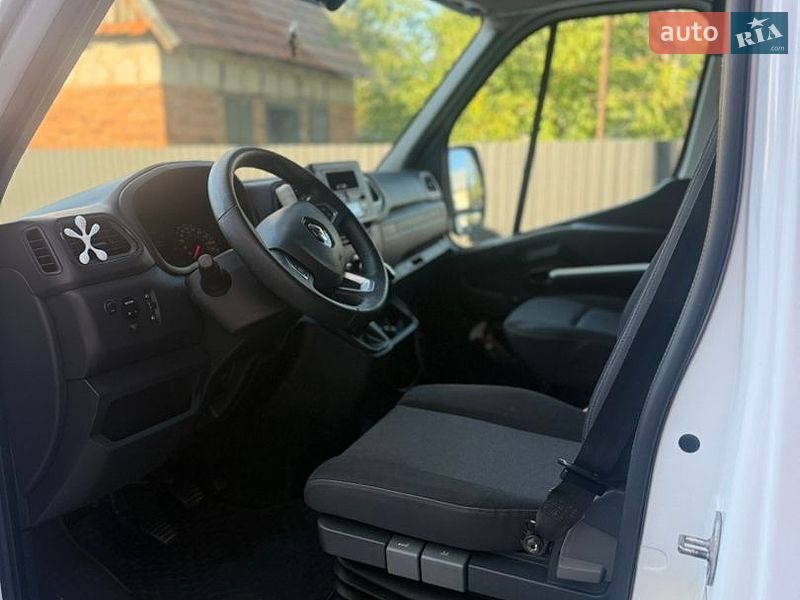Тентований Renault Master 2020 в Хусті