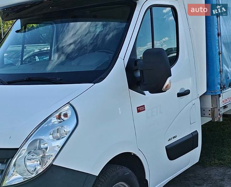 Вантажний фургон Renault Master 2017 в Гребінках