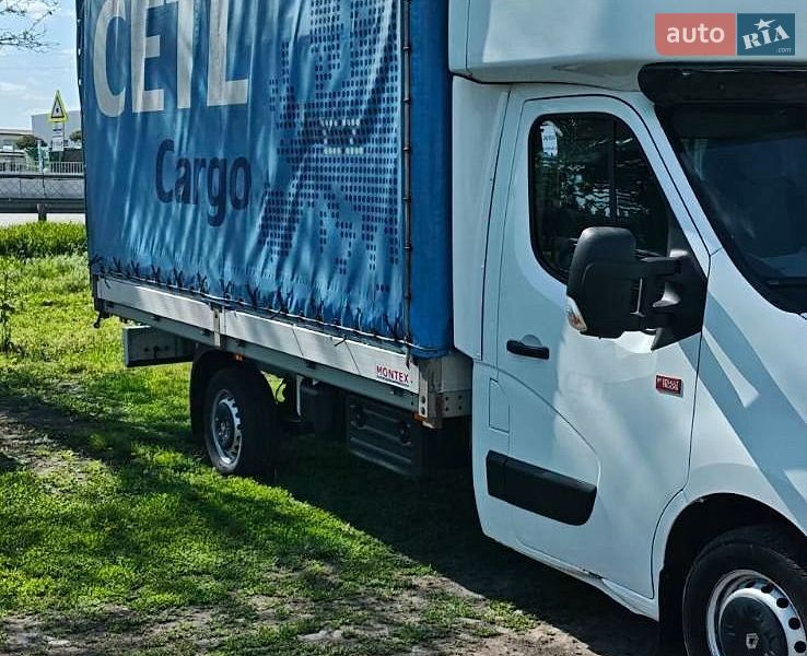 Вантажний фургон Renault Master 2017 в Гребінках