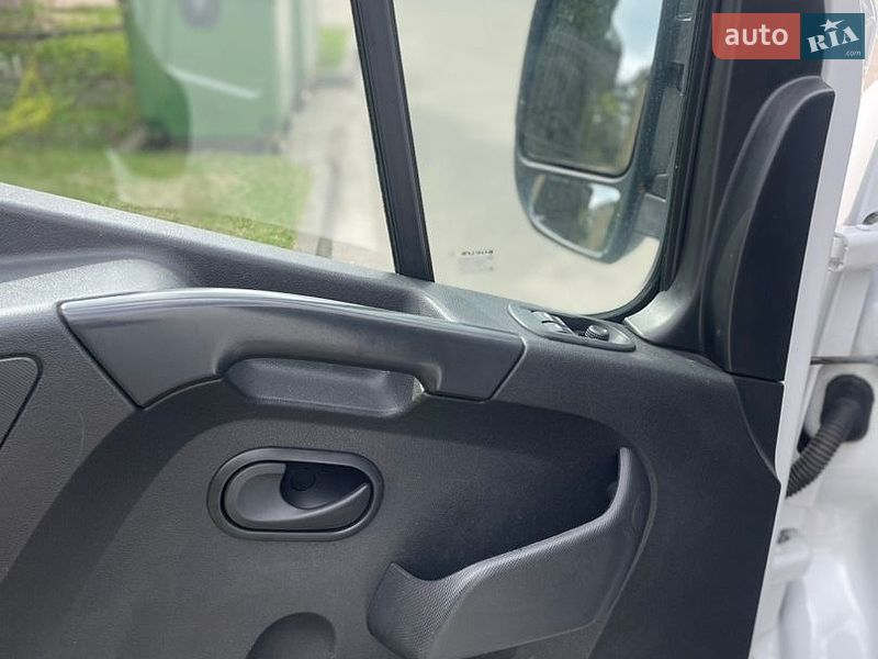 Вантажний фургон Renault Master 2018 в Луцьку