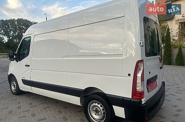 Вантажний фургон Renault Master 2017 в Рівному
