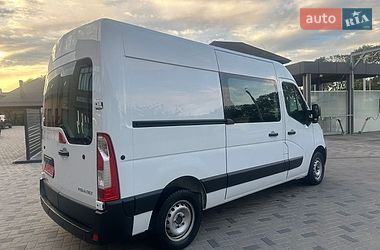 Вантажний фургон Renault Master 2017 в Рівному