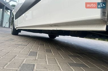 Вантажний фургон Renault Master 2017 в Рівному